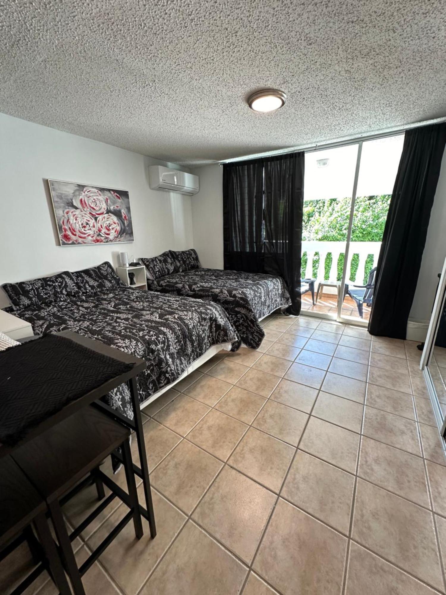 Beachfront Studio Apt W/ Full Kitchen & Pool Исабела Екстериор снимка
