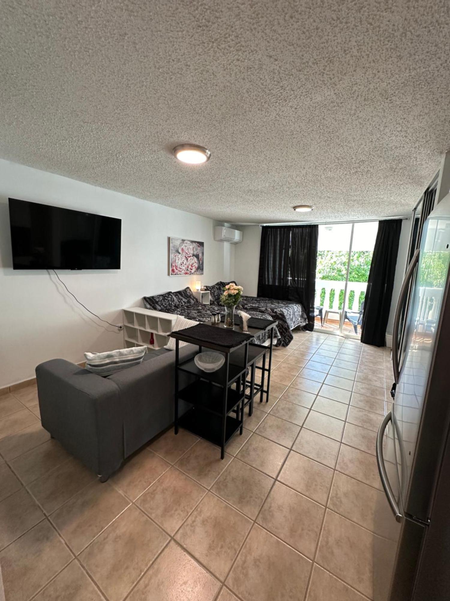 Beachfront Studio Apt W/ Full Kitchen & Pool Исабела Екстериор снимка