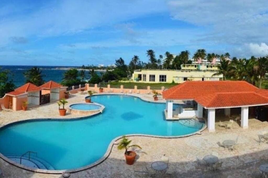 Beachfront Studio Apt W/ Full Kitchen & Pool Исабела Екстериор снимка